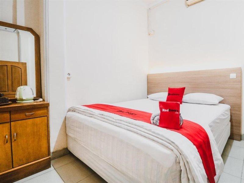 Reddoorz Plus Near Wtc Batanghari Mall Tanjungjohor Luaran gambar