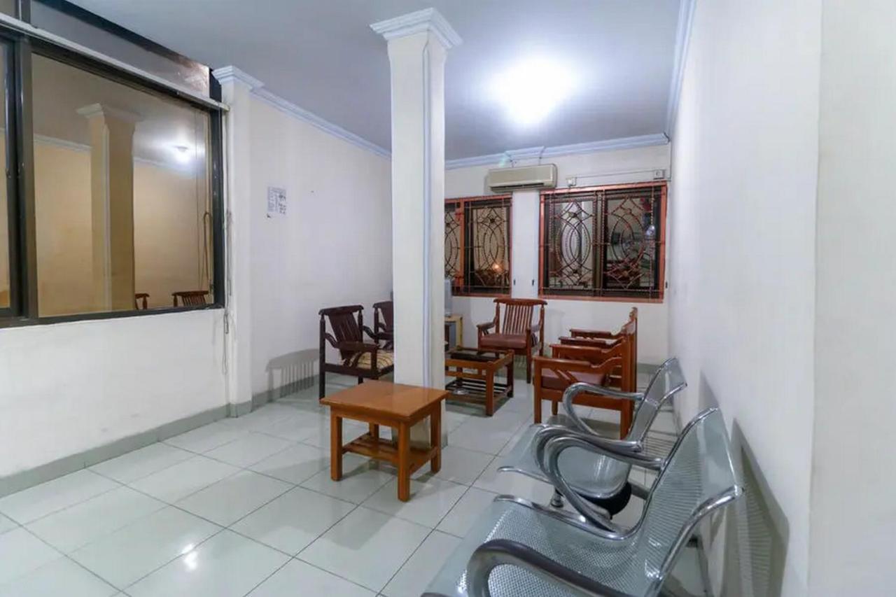 Reddoorz Plus Near Wtc Batanghari Mall Tanjungjohor Luaran gambar