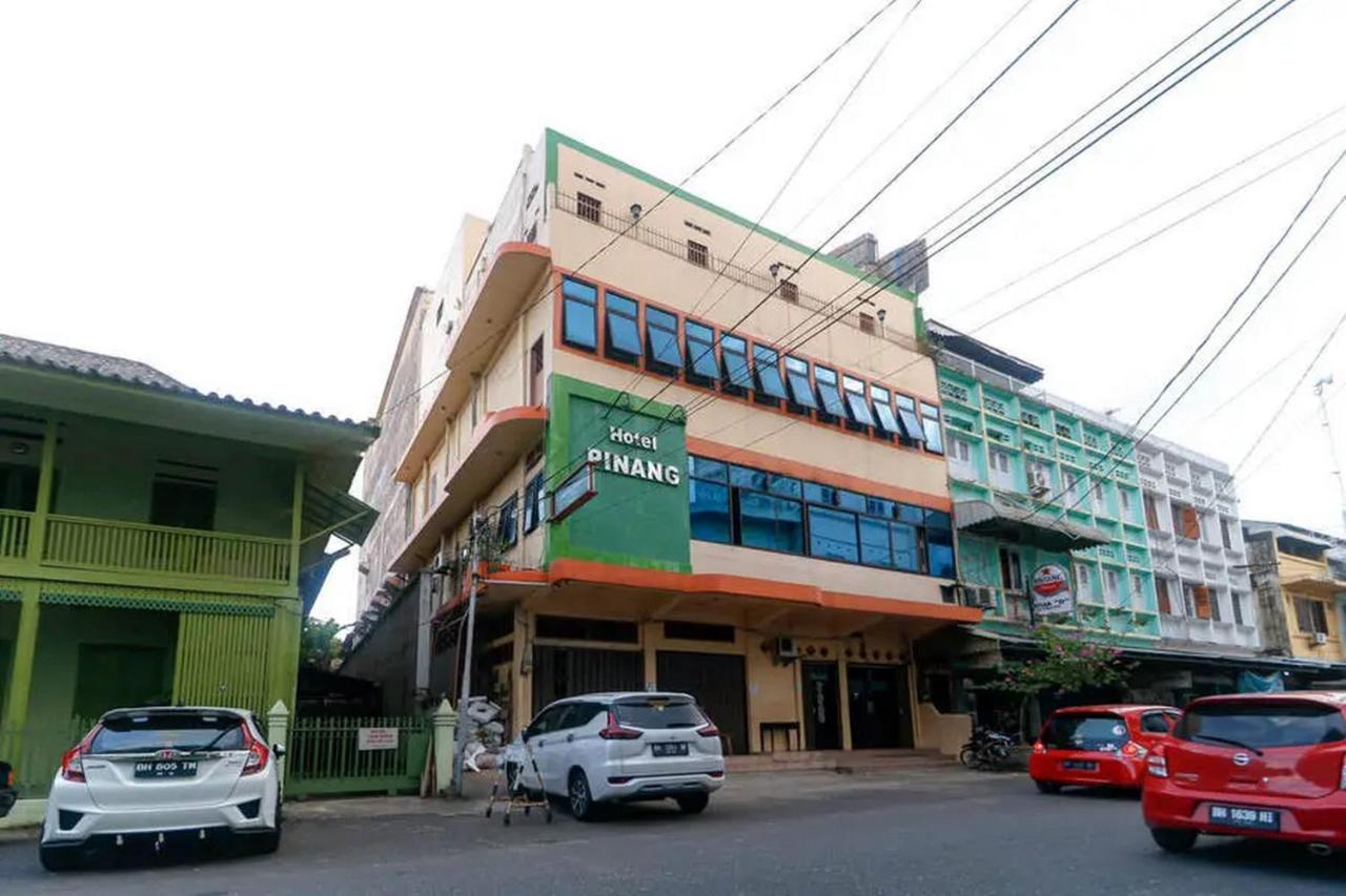 Reddoorz Plus Near Wtc Batanghari Mall Tanjungjohor Luaran gambar