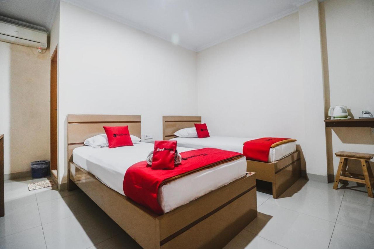 Reddoorz Plus Near Wtc Batanghari Mall Tanjungjohor Luaran gambar