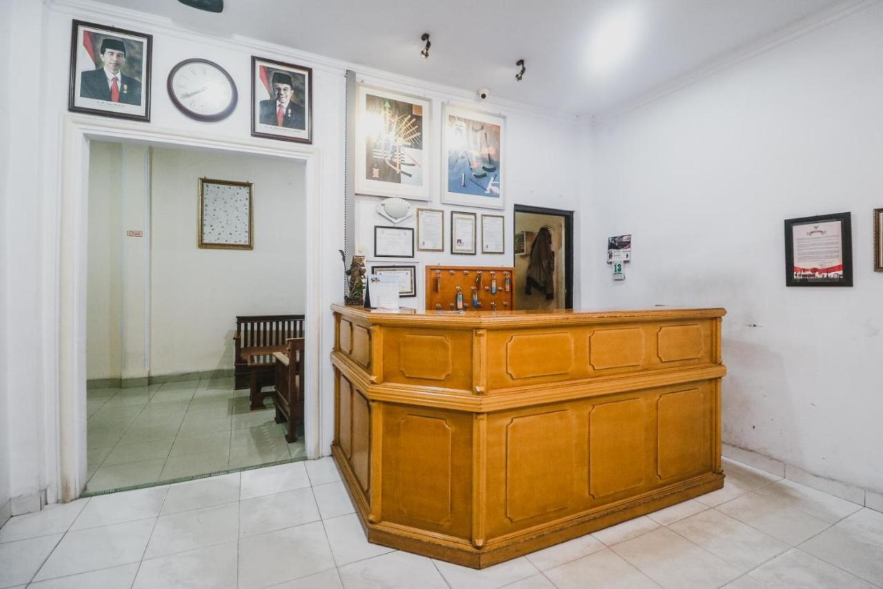 Reddoorz Plus Near Wtc Batanghari Mall Tanjungjohor Luaran gambar