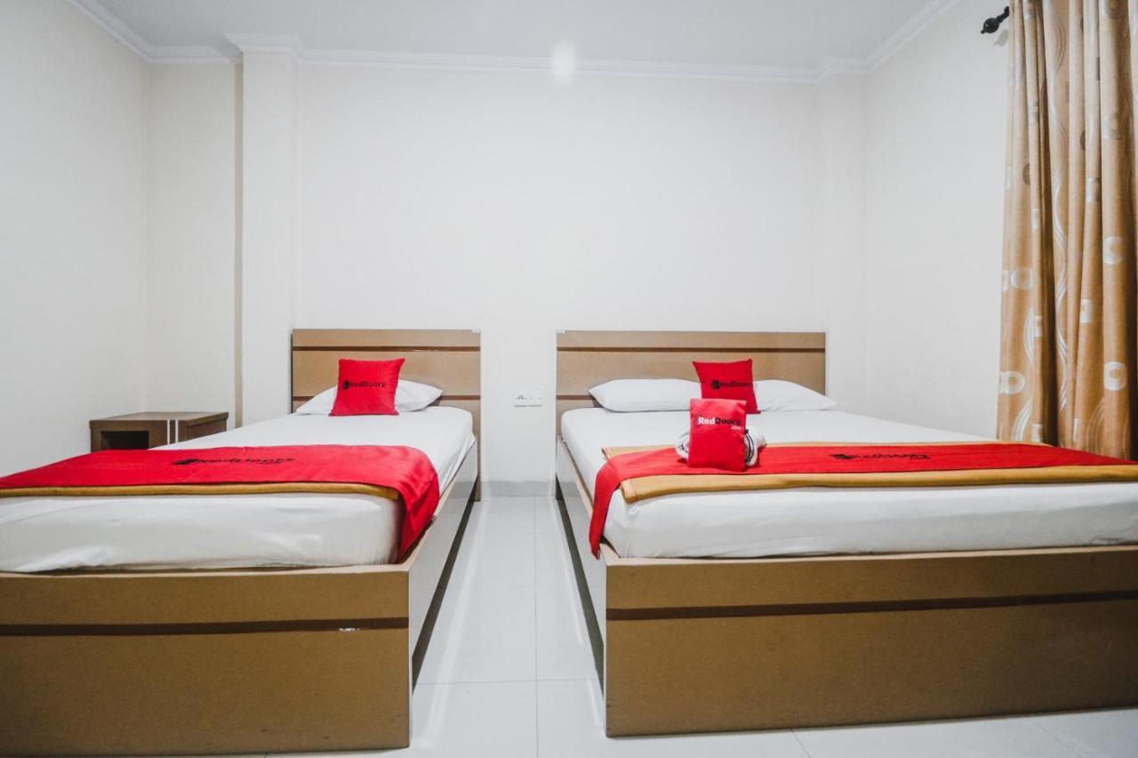 Reddoorz Plus Near Wtc Batanghari Mall Tanjungjohor Luaran gambar