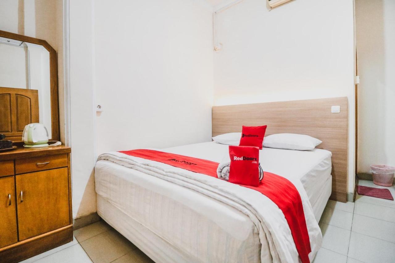 Reddoorz Plus Near Wtc Batanghari Mall Tanjungjohor Luaran gambar